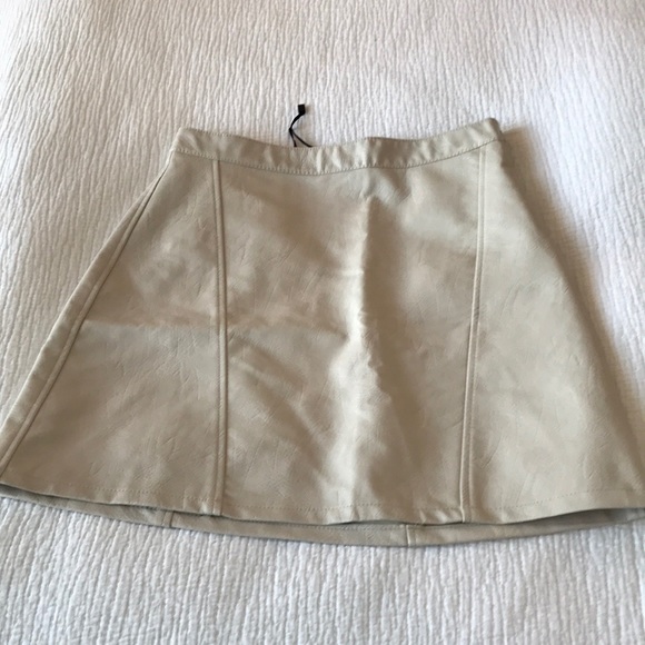 Zara Basics Faux Leather Skirt Light Putty Colour Size Small - Picture 1 of 9